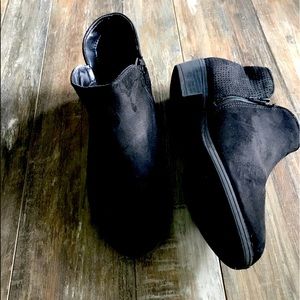 Black Youth girl booties 3